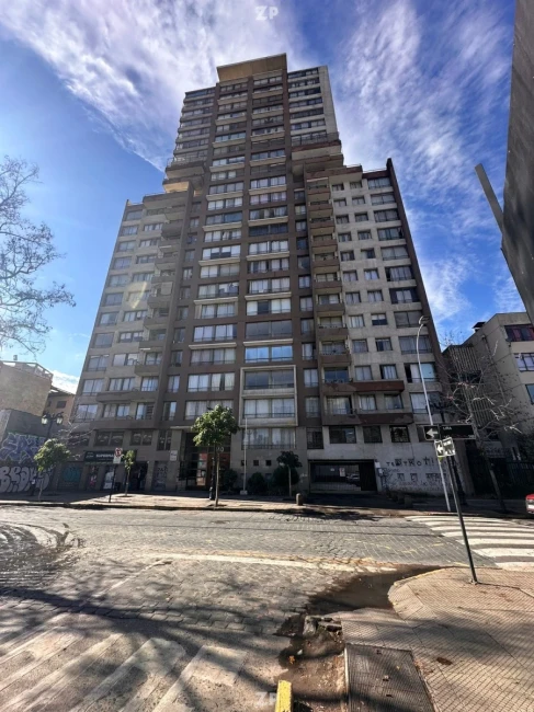 SE ARRIENDA DEPTO – LIRA 140, SANTIAGO CENTRO