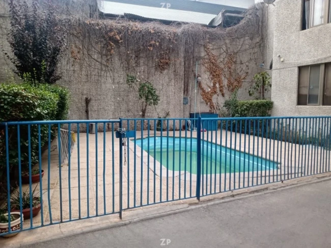 Se  Arrienda departamento Metro Cumming