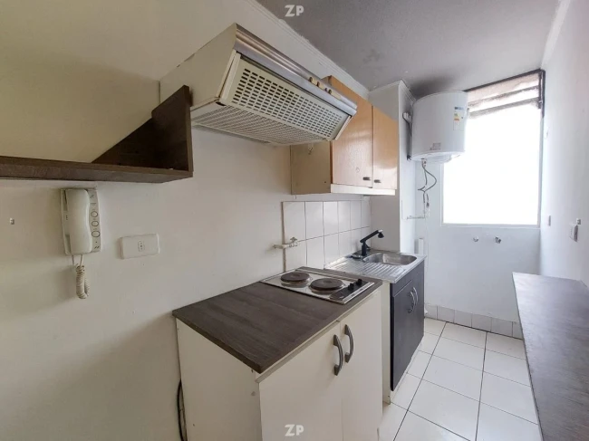 Se  Arrienda departamento Metro Cumming