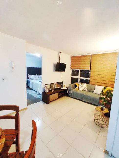 Se arrienda confortable departamento en el piso 17