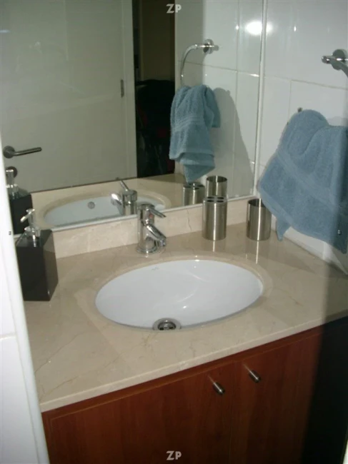 Arrienda departamento de 2 dormitorios y 2 baños