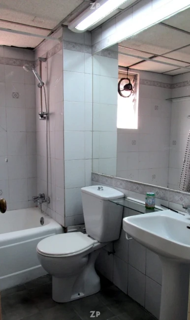 Departamento Primer piso. Muy luminoso