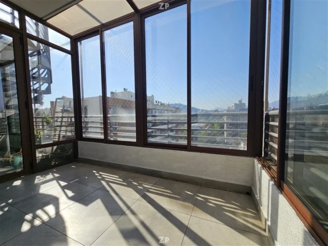 Departamento de 3 dormitorios y 2 baños