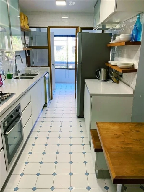Departamento sin amoblar, 160m2 totales
