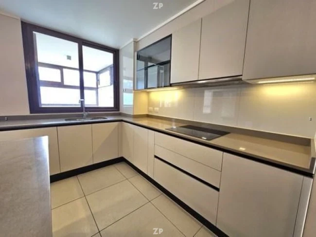 Departamento Semi Nuevo Gran conectividad: Kennedy