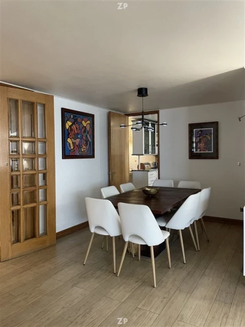 AMPLIO Y LUMINOSO DEPARTAMENTO EN LAS CONDES 