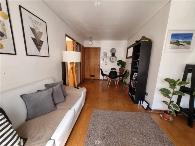 Departamento con Cocina separada con ventana