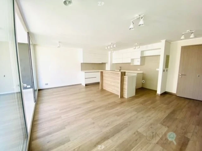 Departamento, semi nuevo, cómodo y amplio espacios