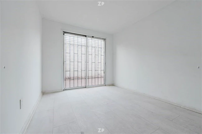 Departamento con Uso Comercial / Oficina