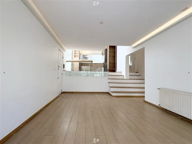 Exclusivo departamento en Barrio El Golf.