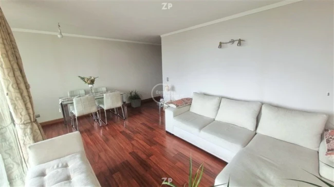 Departamento en excelente ubicación Hall de acceso