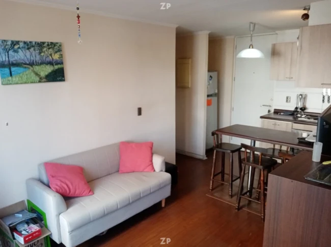 Departamento en segundo piso con ascensor