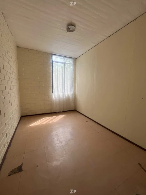 Departamento antiguo recién pintado 3 pisos