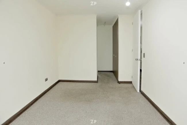 Departamento de 1D-1B. Cuenta con estacionamiento