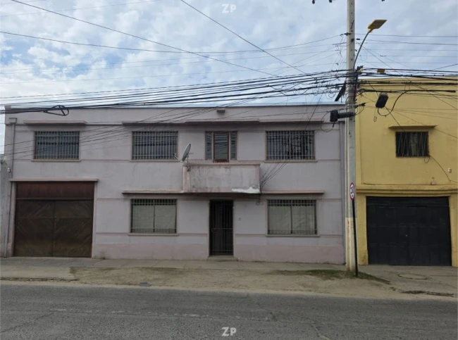 Vendo Casa en Quillota – Ideal Uso Comercial o Habitacional