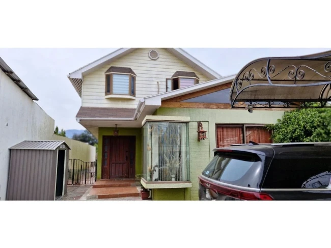 Se vende casa ubicada en calle merced