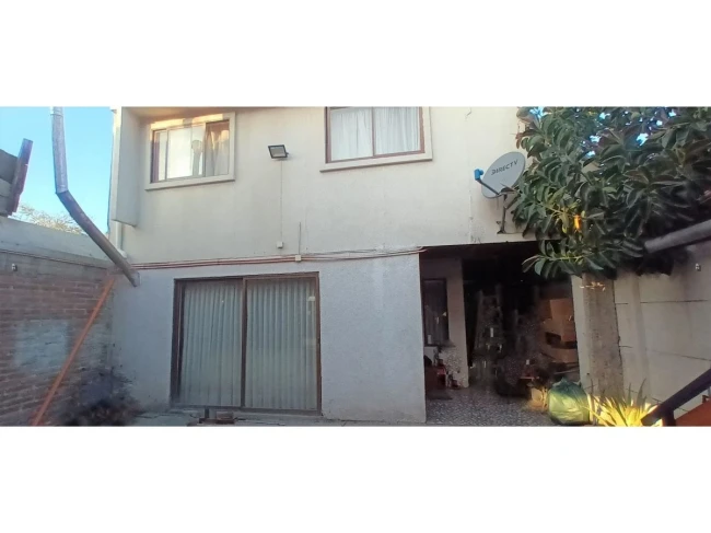 Se vende casa en calle Merced Quillota