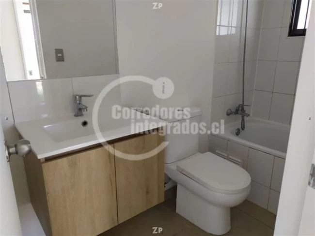 Venta de  casa de un piso, ubicada en sector tranquilo de Barrio Los Maitenes