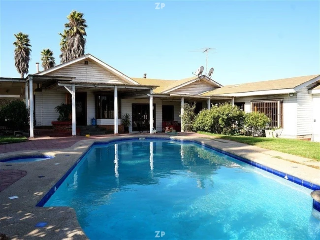 Se arrienda casa en quillota a 2.400.000