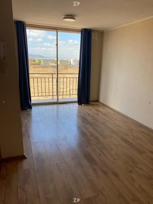 Se Vende Departamento en Segundo Piso – Condominio Yungay con Av. Valparaíso.