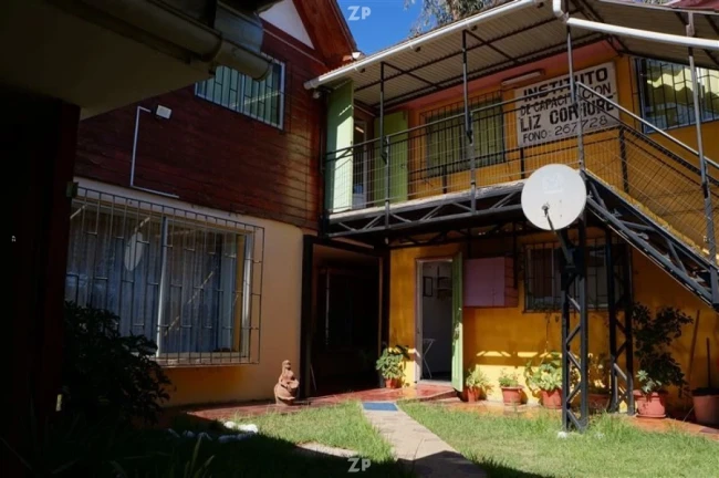 Venta de Casa y Departamento Independiente Ideal para Centro Educacional