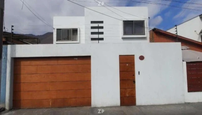 Se vende Casa 3d 3b en Pje Agua Santa 3254 Villa Magisterio Iquique