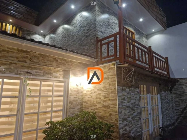 VENTA PRECIOSA CASA SECTOR SUR IQUIQUE $220.000.000