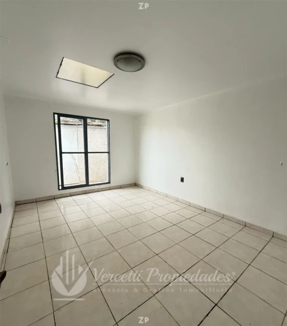 Se vende hermosa y amplia casa en la serena