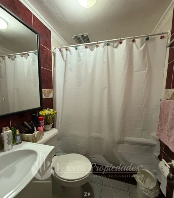 Se vende hermosa y amplia casa en la serena