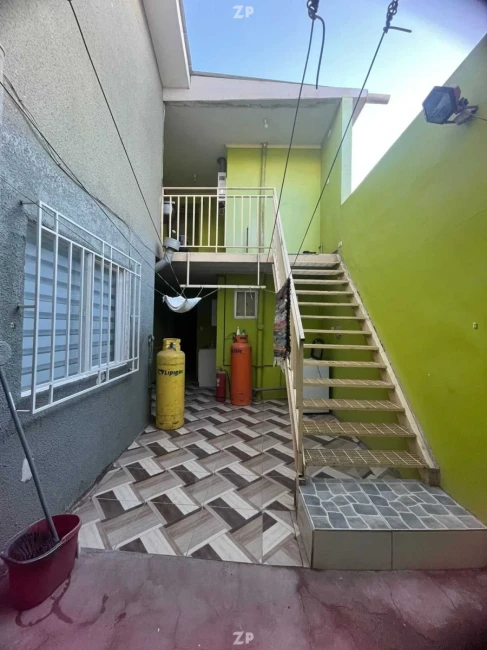 Se vende casa con departamento independiente, Oportunidad de inversión en Portal