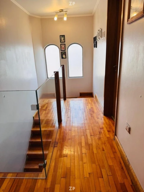 Se vende casa de dos pisos ubicada en Jardines del Sur zona