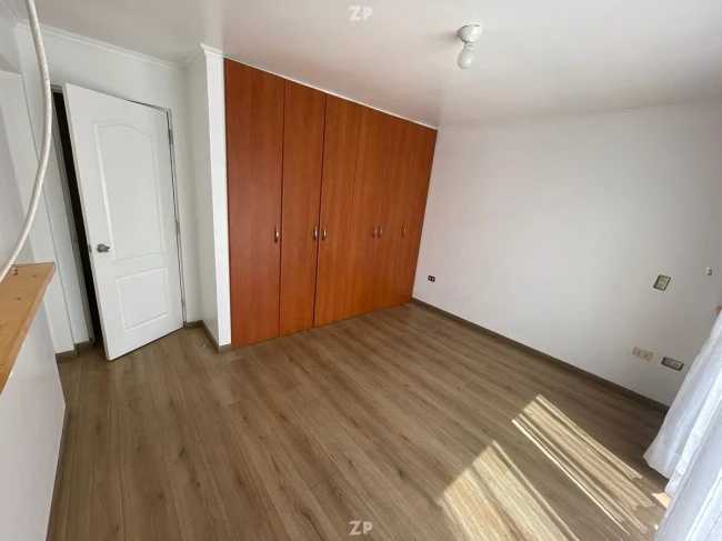 Venta de Casa de dos niveles en condominio parque balmaceda sur