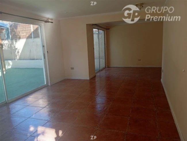 Se vende amplia casa en venta, ubicada en una excelente ubicación