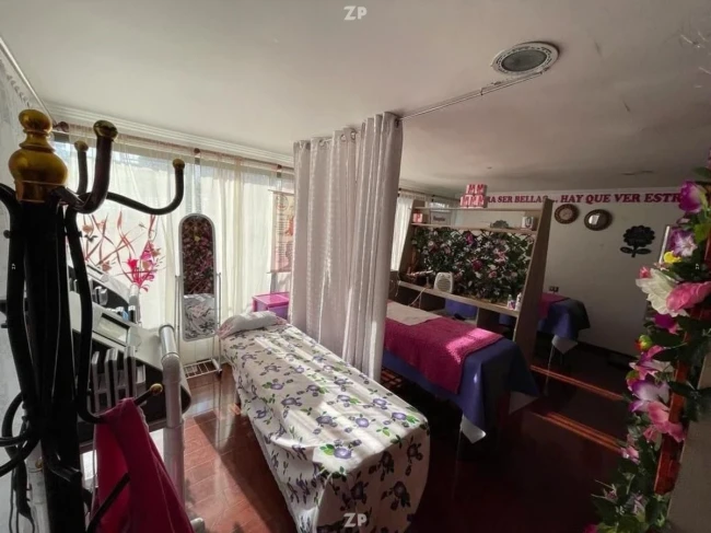 Se vende Amplia y cómoda casa de dos pisos