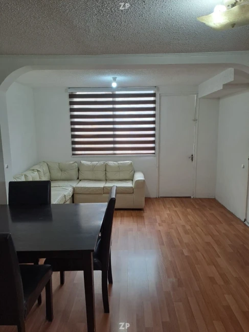 SE VENDE CASA con local comercial (giro pastelería)