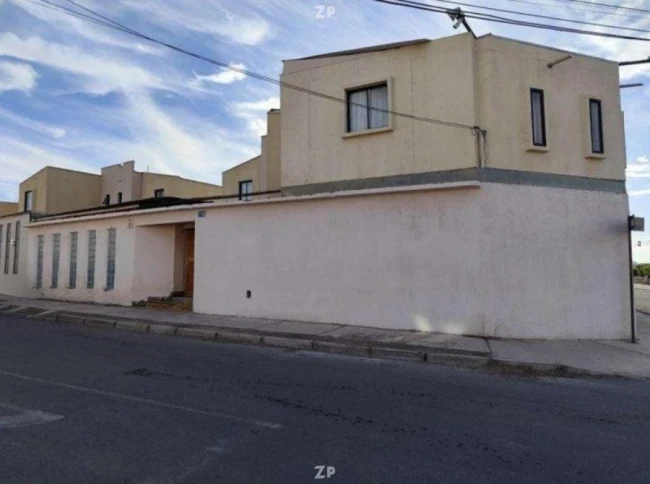 Se vende amplia casa en venta en Calama por 8200 U.F.