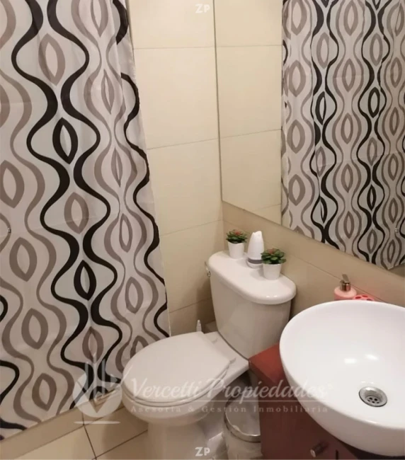 Hermoso departamento en condominio cercano a metro