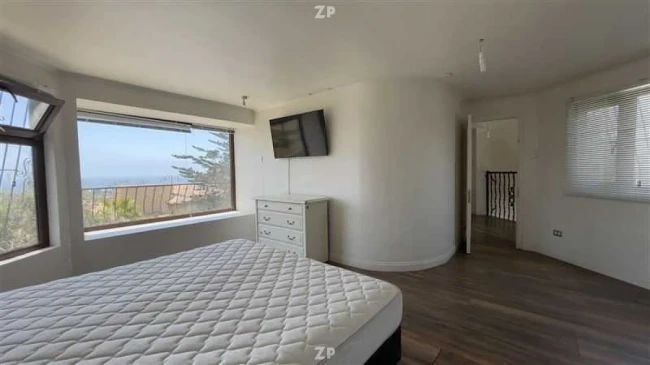 Se vende casa Con una arquitectura fascinante en Avenida La Cantera