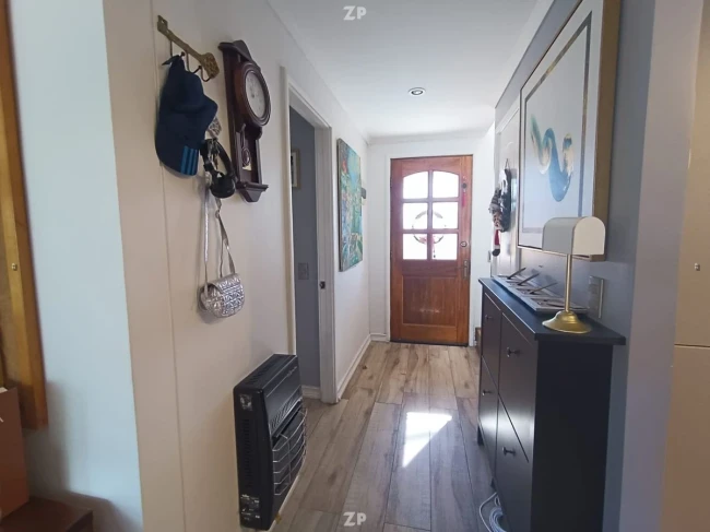 Se vende casa en excelentes condiciones, condominio sector residencial.