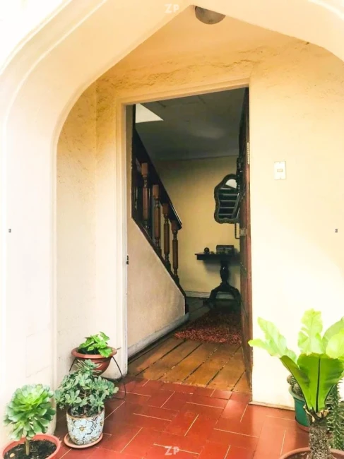 SE VENDE – AMPLIA CASA ESTILO INGLÉS EN EL PLAN DE VIÑA DEL MAR