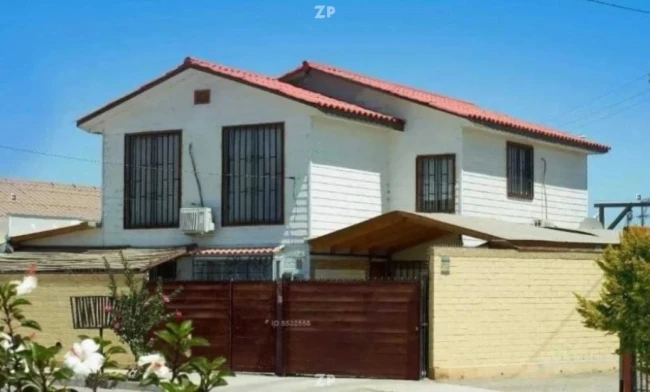 En venta Casa aislada ubicada en excelente sector residencial de Ovalle