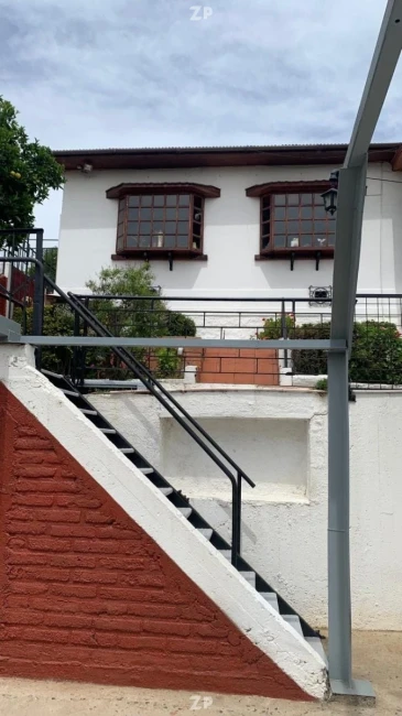 En venta Acogedora Casa antigua de un piso a la venta, materialidad adobe