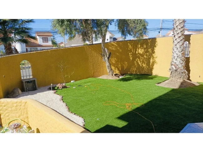 En venta Cómoda y amplia casa esquina con terrazas vista al mar,