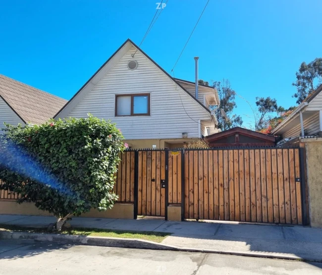 Se Vende Hermosa Casa Ampliada en Peñuelas Coquimbo.