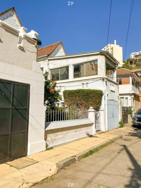 Se vende Casa Centro de Viña Plaza Parroquia, en condominio  No se pagan gastos 