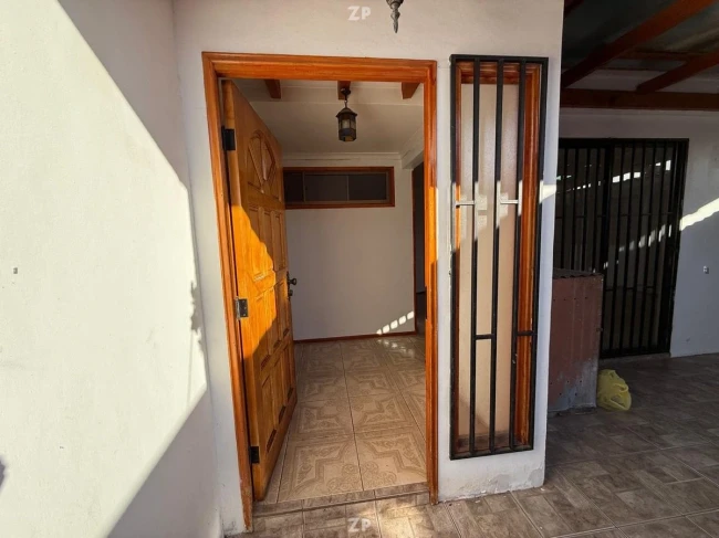 Se vende  hermosa y acogedora   casa en excelente estado de conservación