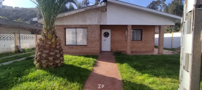 Vende preciosa casa en el sector San Juan .