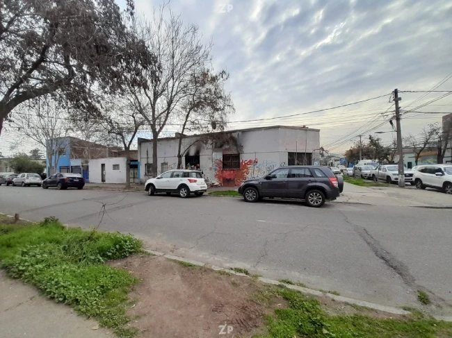 Se vende propiedad gran terreno y casa en santiago centro sur