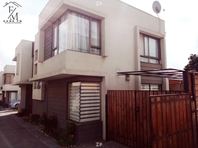 En Venta una acogedora casa estilo mediterráneo ubicada en La Florida Alto