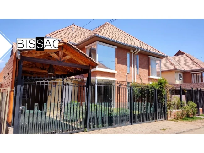 En venta Casa en Camino a Las Vizcachas, Puente Alto. UF4.622.